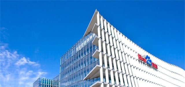 百度加码新基建！500万台云服务器夯实AI新基建版图-第1张图片-贝塔运维