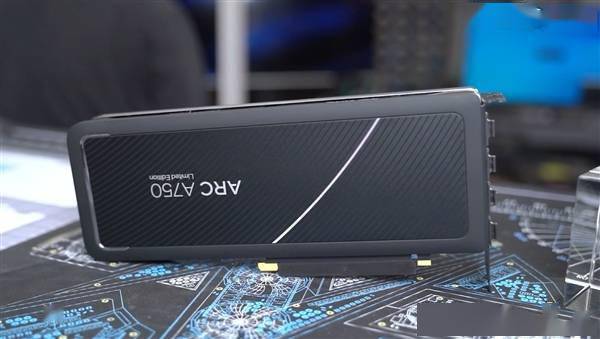 Intel Arc A750限量版显卡真身首曝:还不如RTX 3070-第4张图片-贝塔运维 Intel Arc A750限量版显卡真身首曝:还不如RTX 3070-第4张图片-贝塔运维